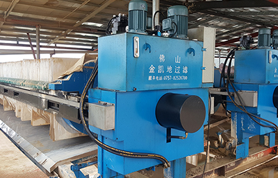 廂式污泥壓濾機受市場歡迎，生產(chǎn)效果有何區(qū)別