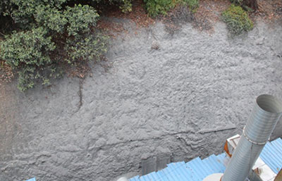 山頭披上“銀裝”？都是違法排污惹的禍！