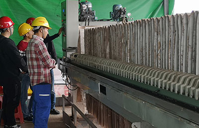 污泥壓濾機(jī)廠家教您如何保養(yǎng)廂式污泥壓濾機(jī)