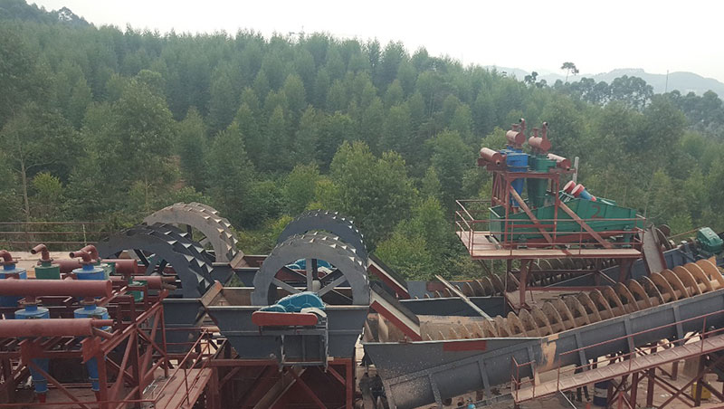 廂式污泥壓濾機(jī)設(shè)備:處理能力不錯(cuò)價(jià)格合適