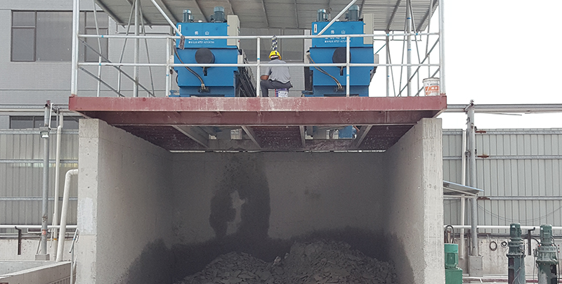 廂式高壓污泥壓濾機泥餅含水率在多少？