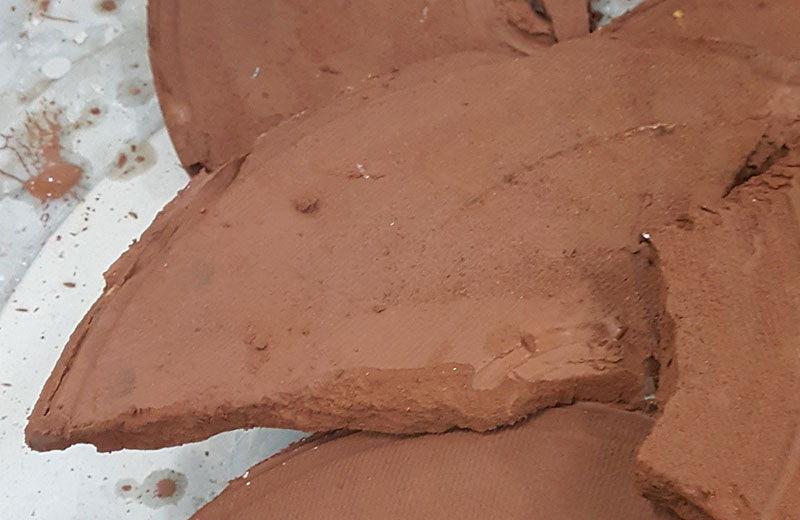 陶瓷原料泥漿脫水機處理后的泥餅