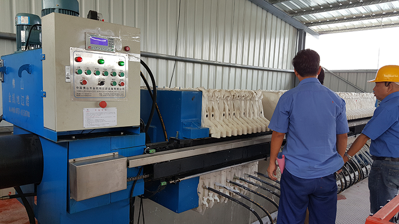 自動翻板隔膜壓濾機